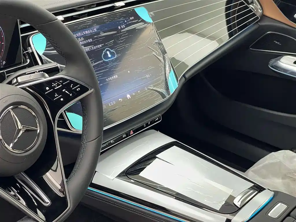 Mercedes-Benz E-Class 2025 — фото 14