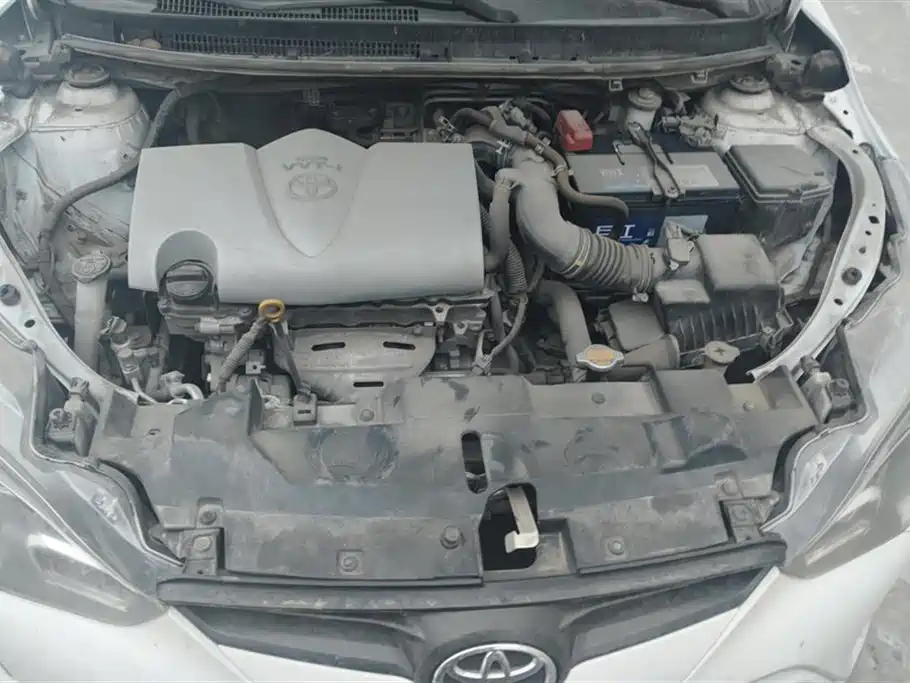Toyota Yaris L 2018 — фото 10