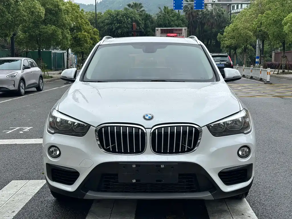 BMW X1 2017 — фото 2