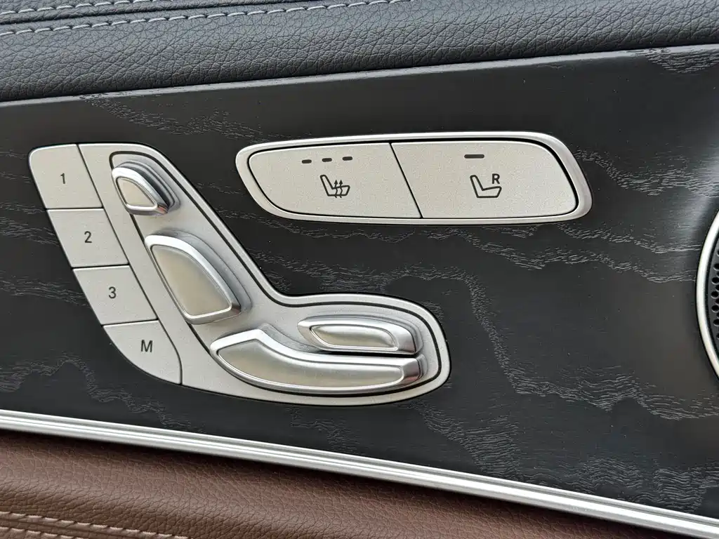 Mercedes-Benz E-Class 2019 — фото 11