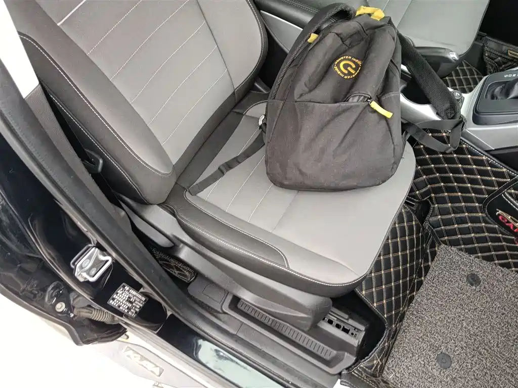 Ford Kuga 2015 — фото 25