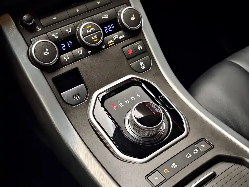 Land Rover Evoque 2015 — фото 22