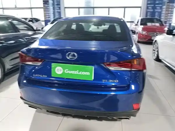 Lexus IS 2018