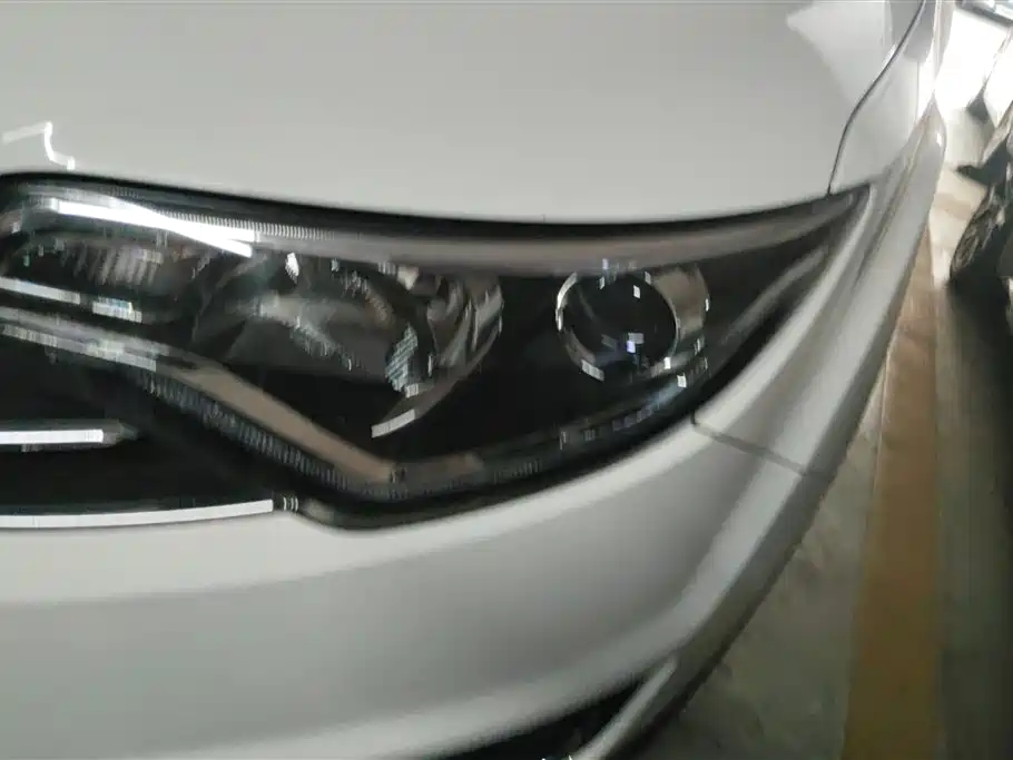 FAW Senya R7 2017