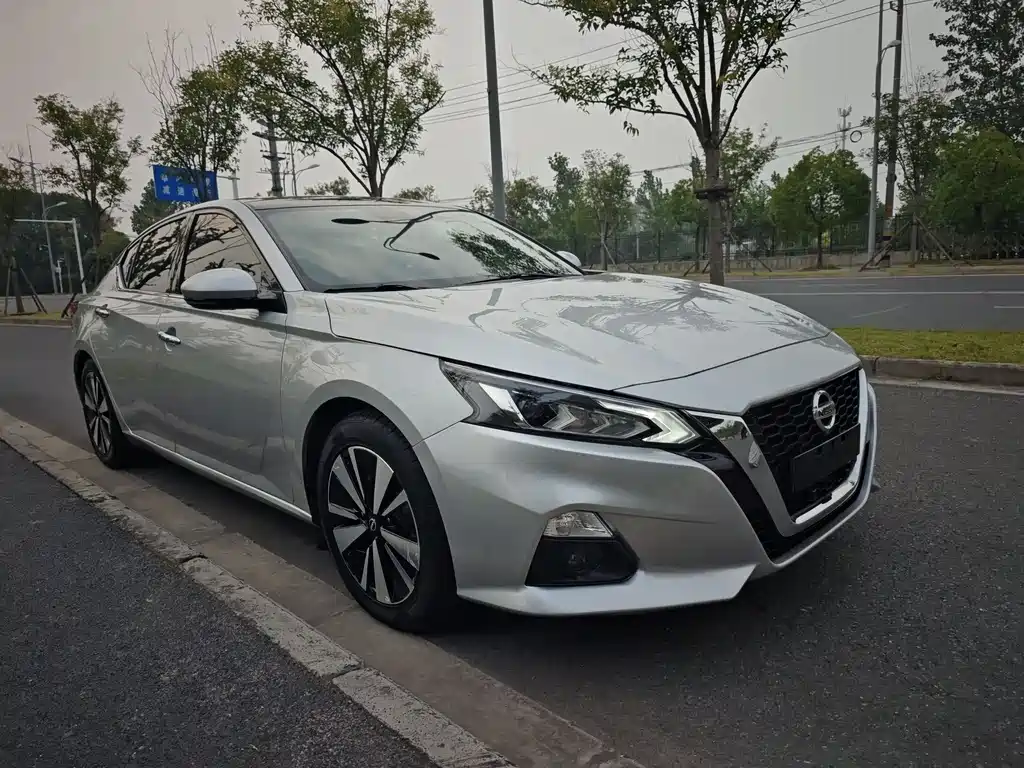 Nissan Teana 2022