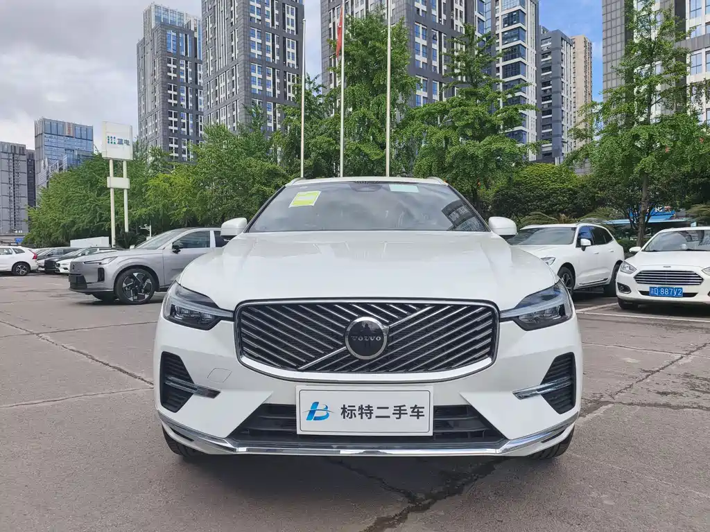 Volvo XC60 2026 — фото 2