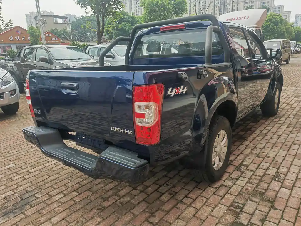 Isuzu RE-MAX