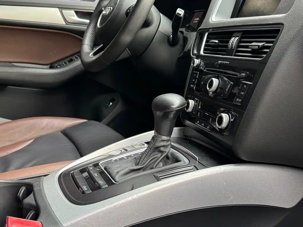 Audi Q5 2018 — фото 10