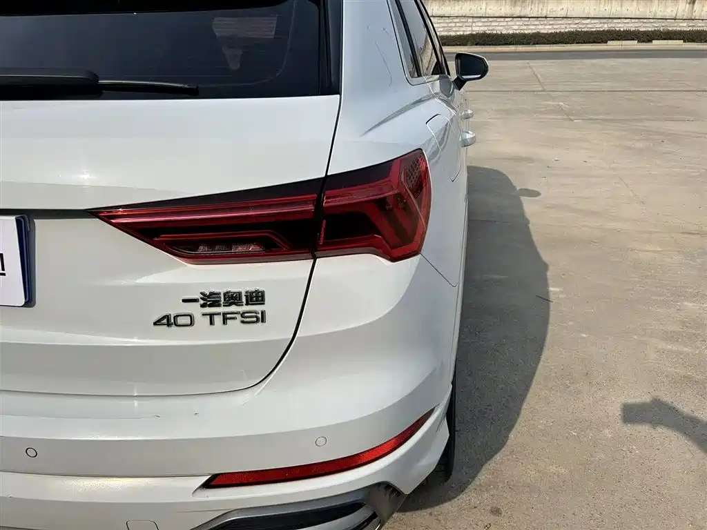 Audi Q3 2020 — фото 10