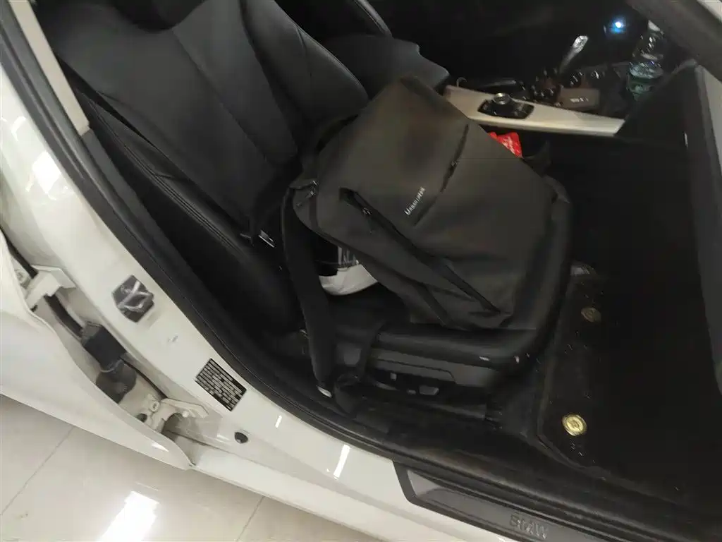 BMW 3 Series 2015 — фото 16