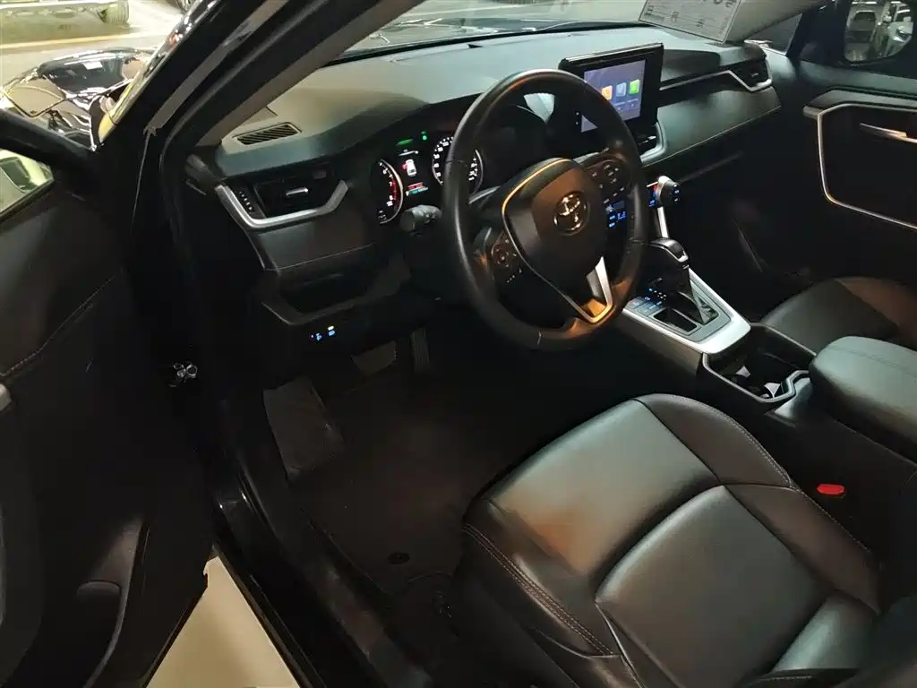 Toyota Wildlander 2023 — фото 12