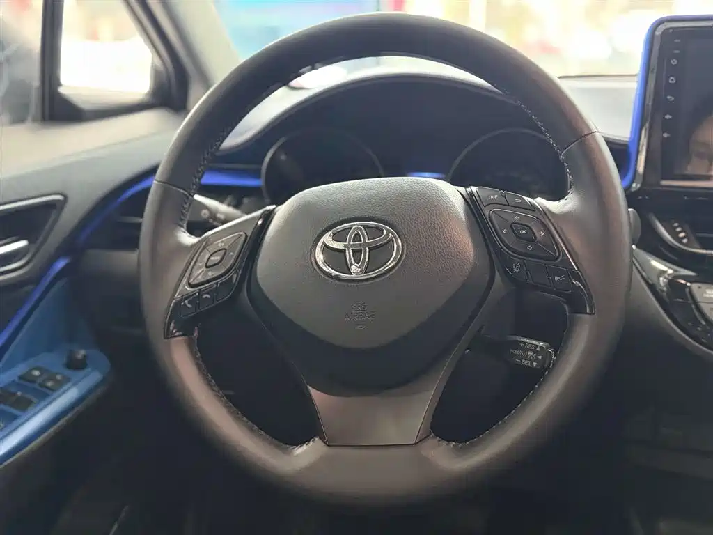 Toyota C-HR 2021 — фото 27