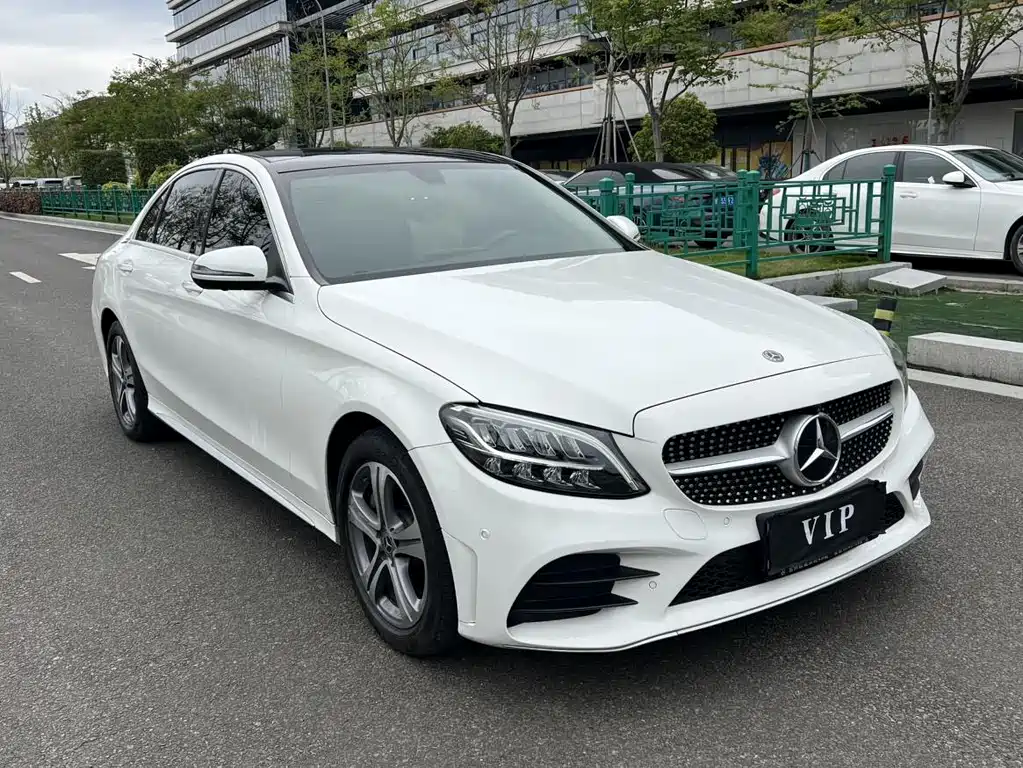 Mercedes-Benz C-Class 2021