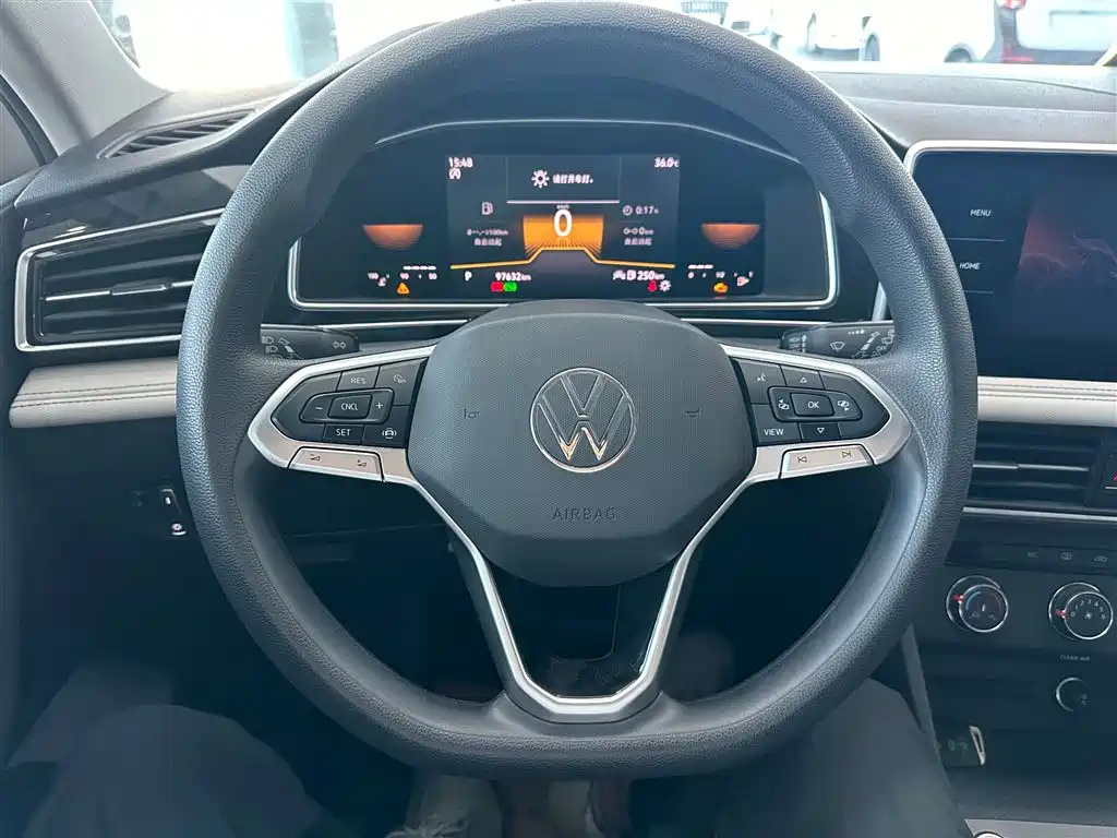 Volkswagen Tiguan L 2022 — фото 9