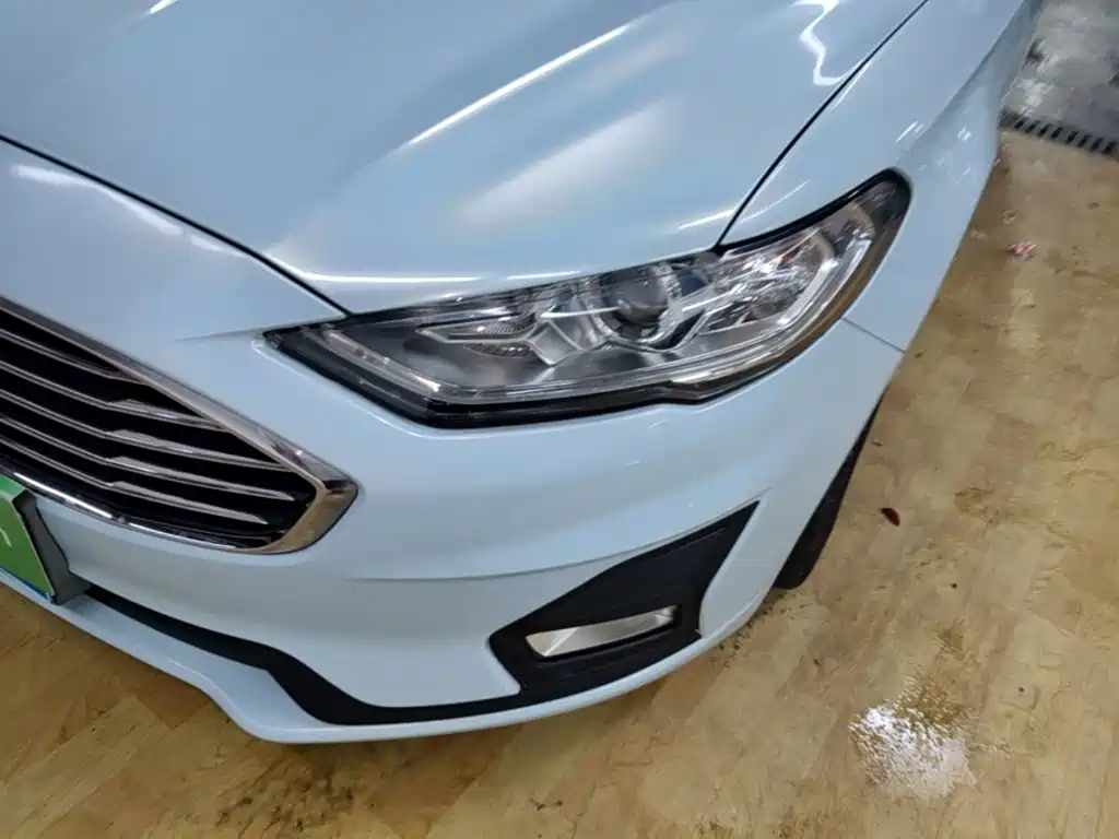 Ford Mondeo 2019 — фото 24