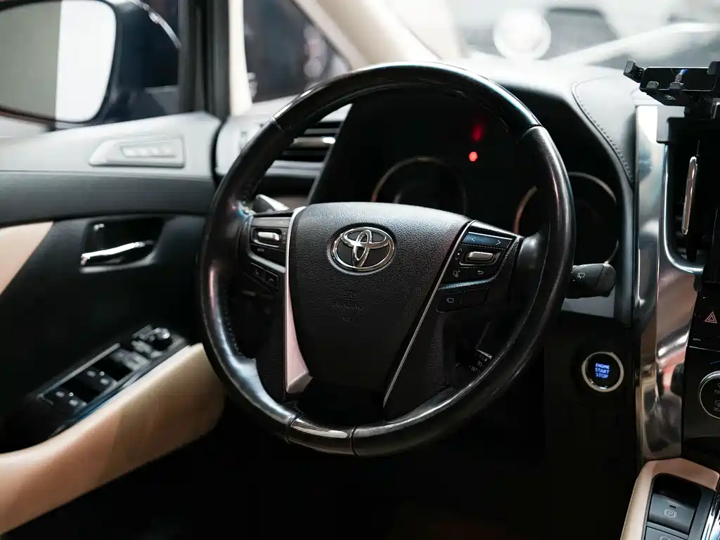 Toyota Alphard 2019 — фото 8