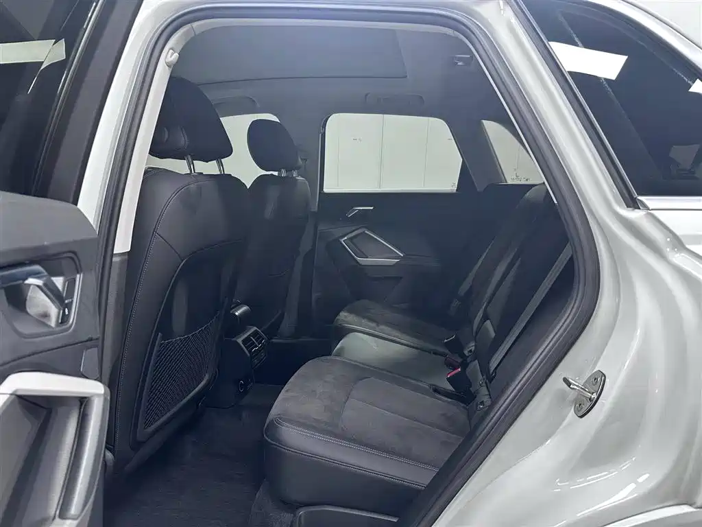 Audi Q3 2022 — фото 16