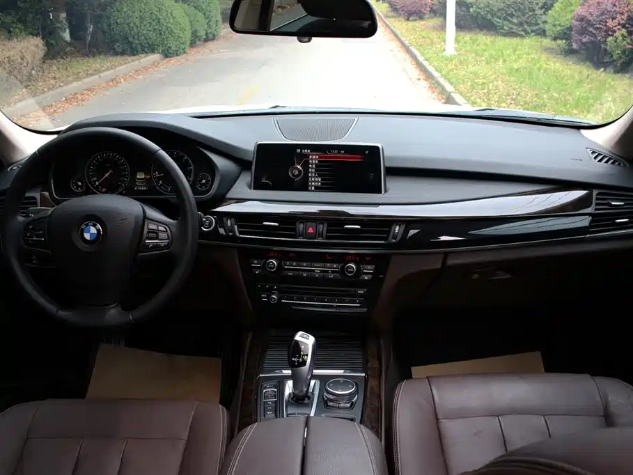 BMW X5 2016 — фото 12