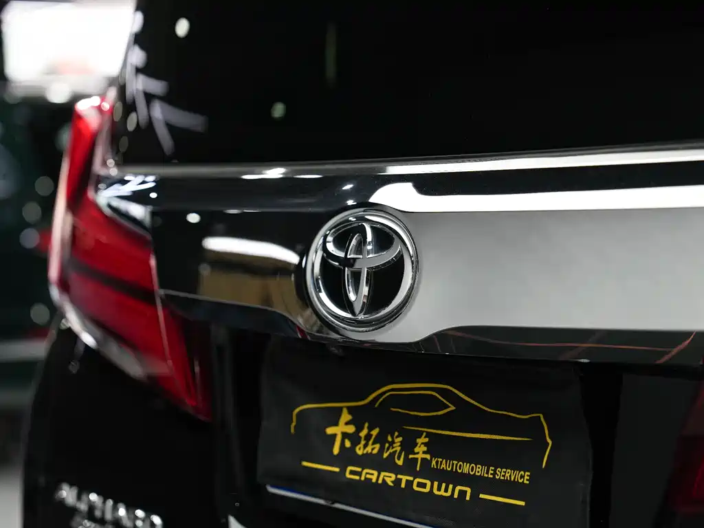 Toyota Alphard 2019 — фото 29