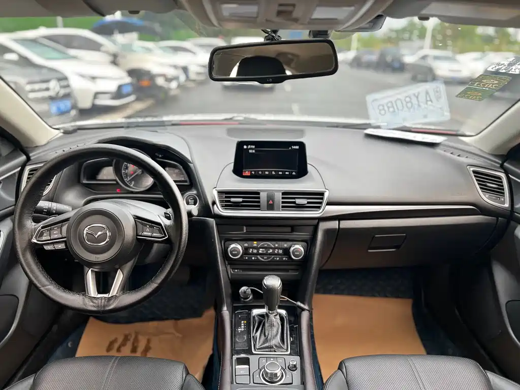 Mazda 3 Axela 2017 — фото 8