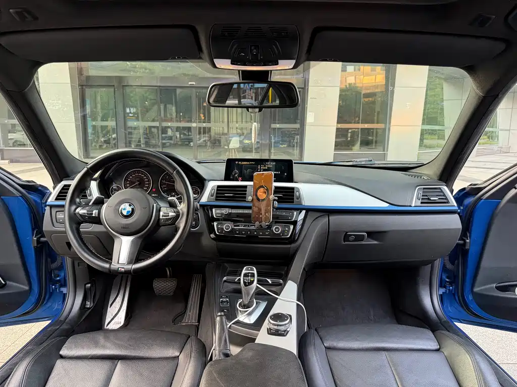 BMW 3 Series 2015 — фото 11