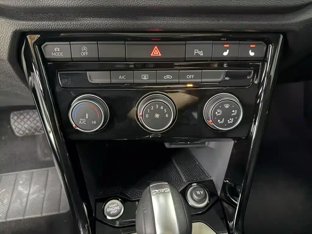 Volkswagen T-Roc 2022 — фото 16