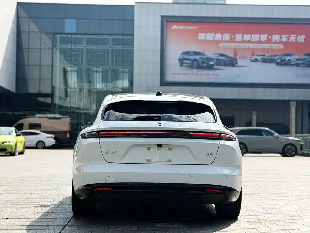 NIO ET5T 2025