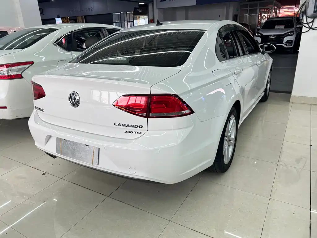 Volkswagen Lamando 2018 — фото 5