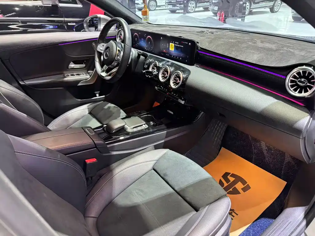 Mercedes-Benz A-Class 2023 — фото 15