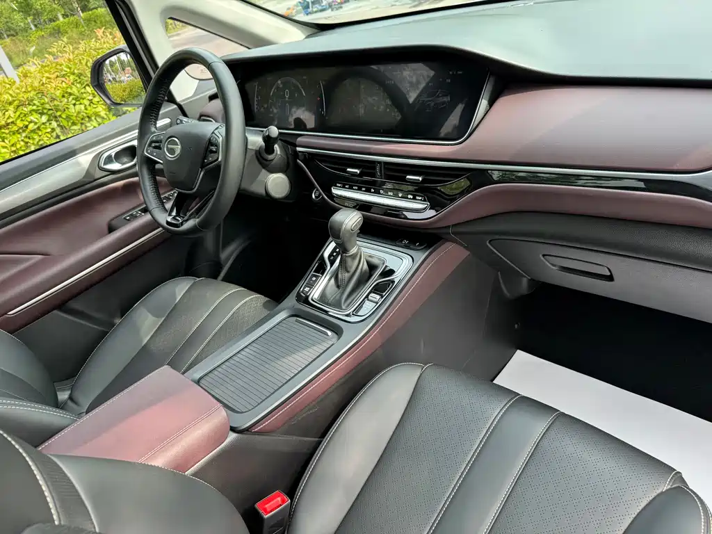 GAC Trumpchi M6 2022 — фото 22