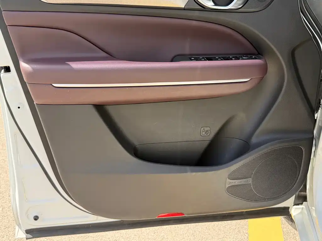 GAC Trumpchi M6 2022 — фото 25
