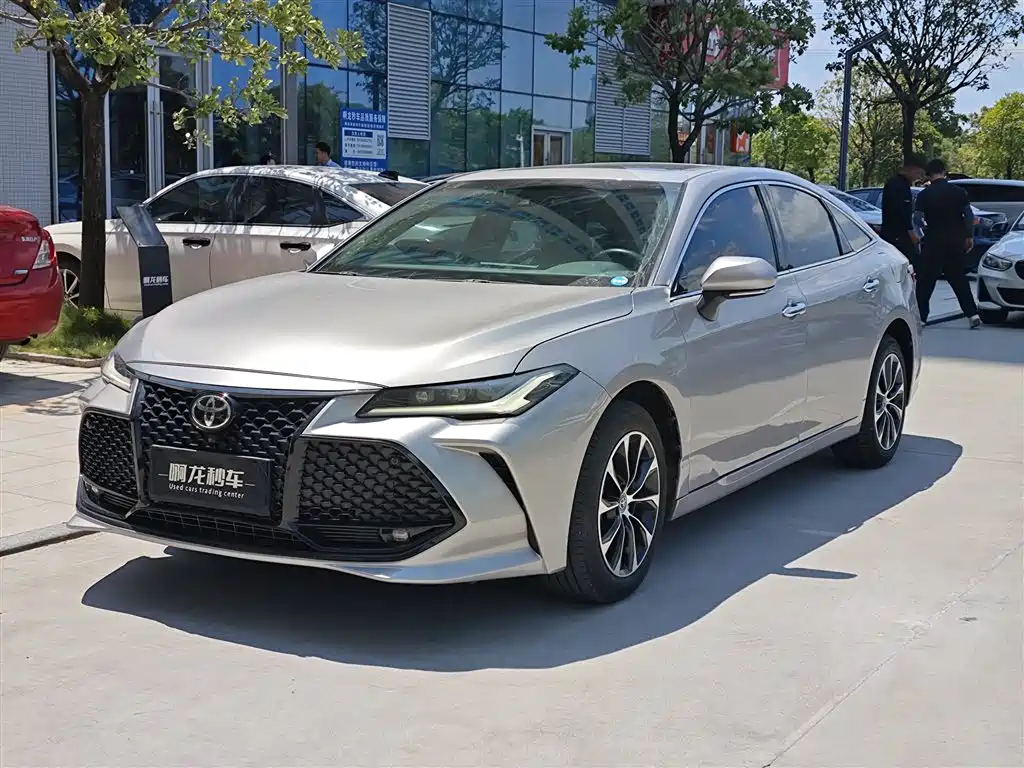 Toyota Avalon 2023 — фото 1
