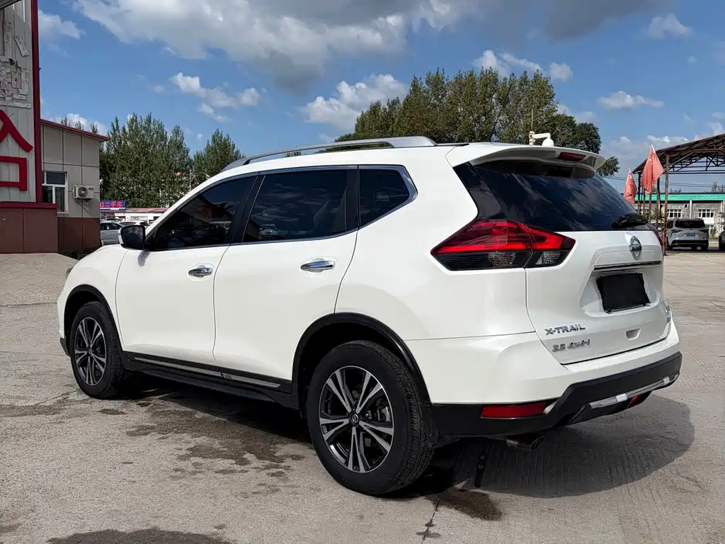 Nissan X-Trail 2018 — фото 9