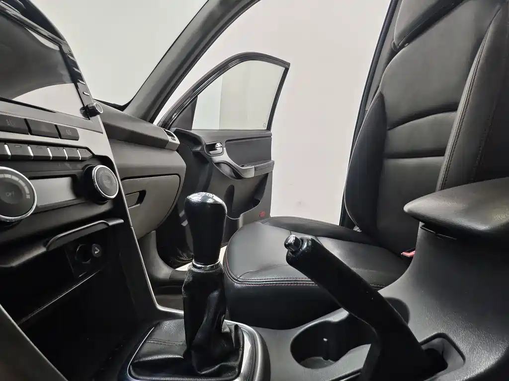 Chery Tiggo 3 2015 — фото 12