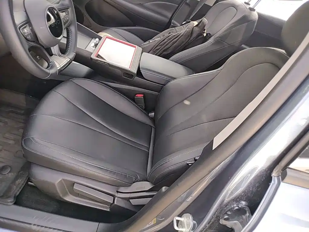 BYD Seal 05 DM-i 2025 — фото 11