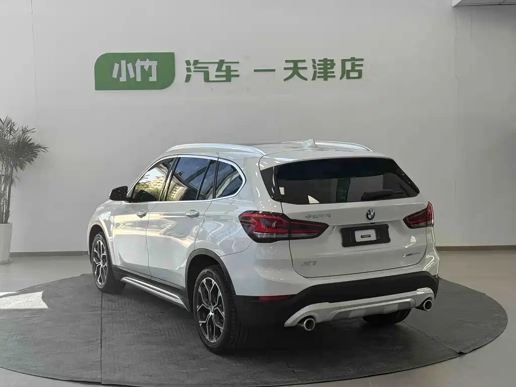 BMW X1 2022 — фото 8