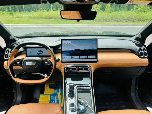 Geely Boyue L 2025