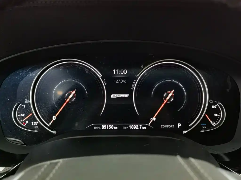 BMW 5 Series New Energy 2018 — фото 9