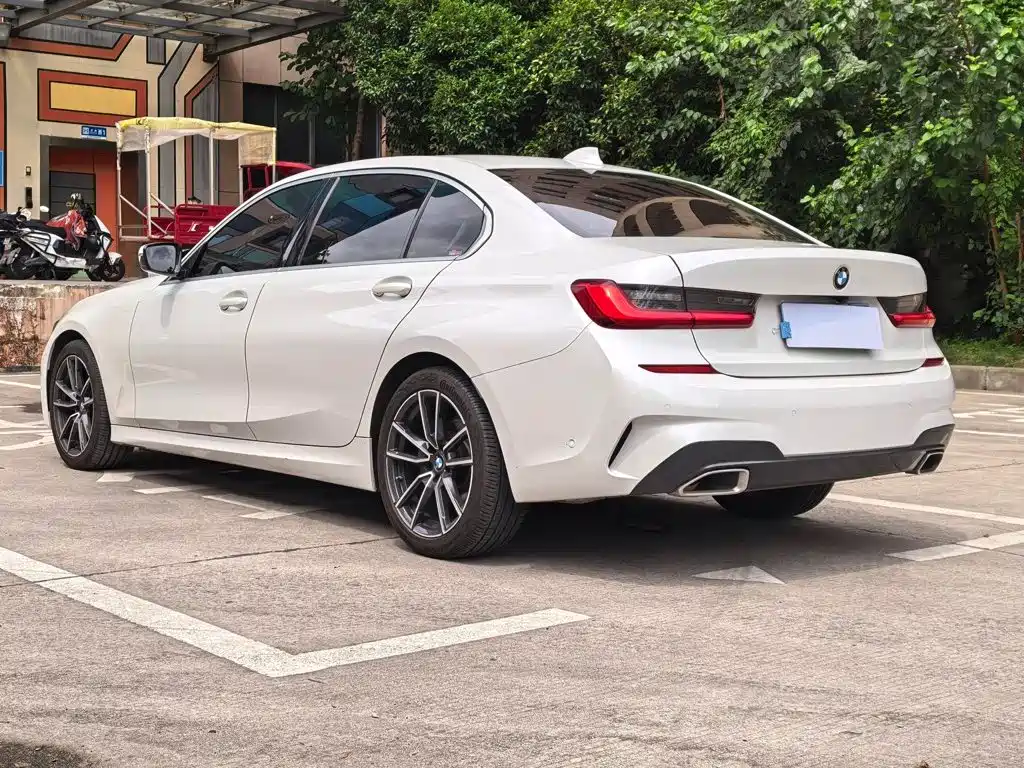 BMW 3 Series 2020 — фото 16