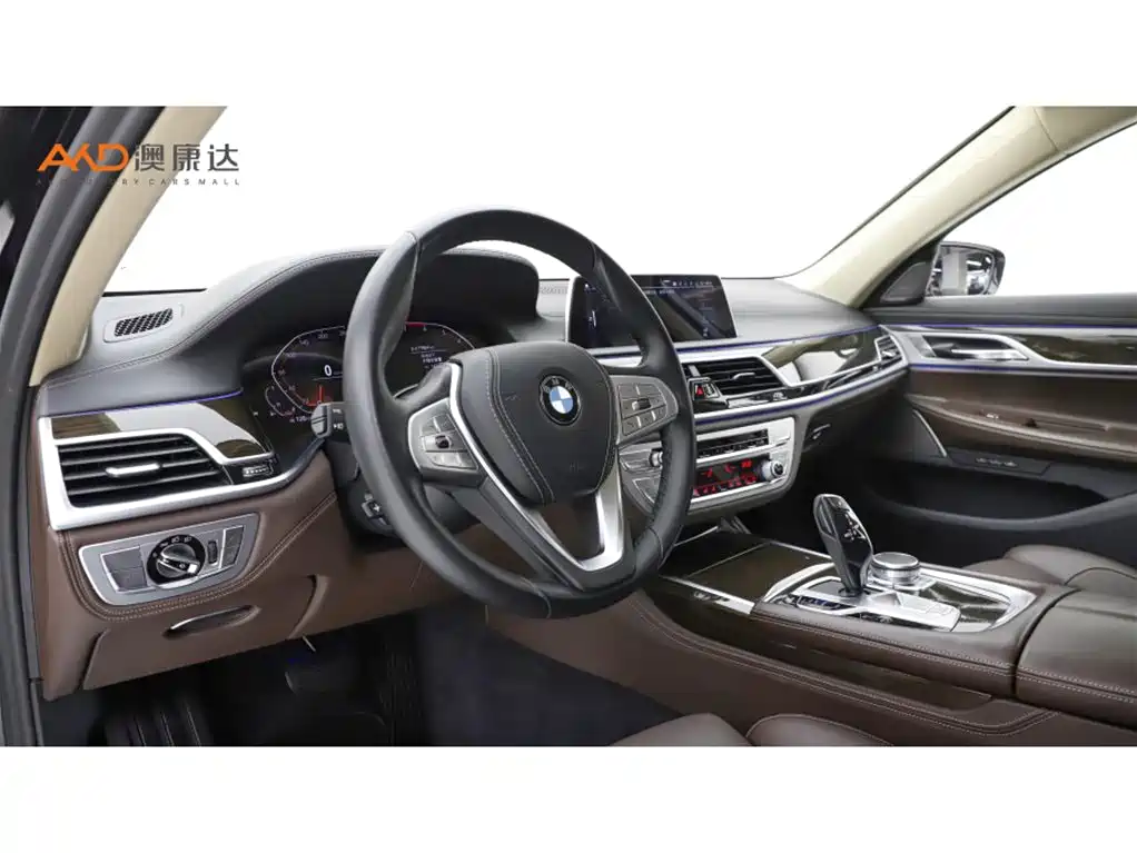 BMW 7 Series 2019 — фото 6