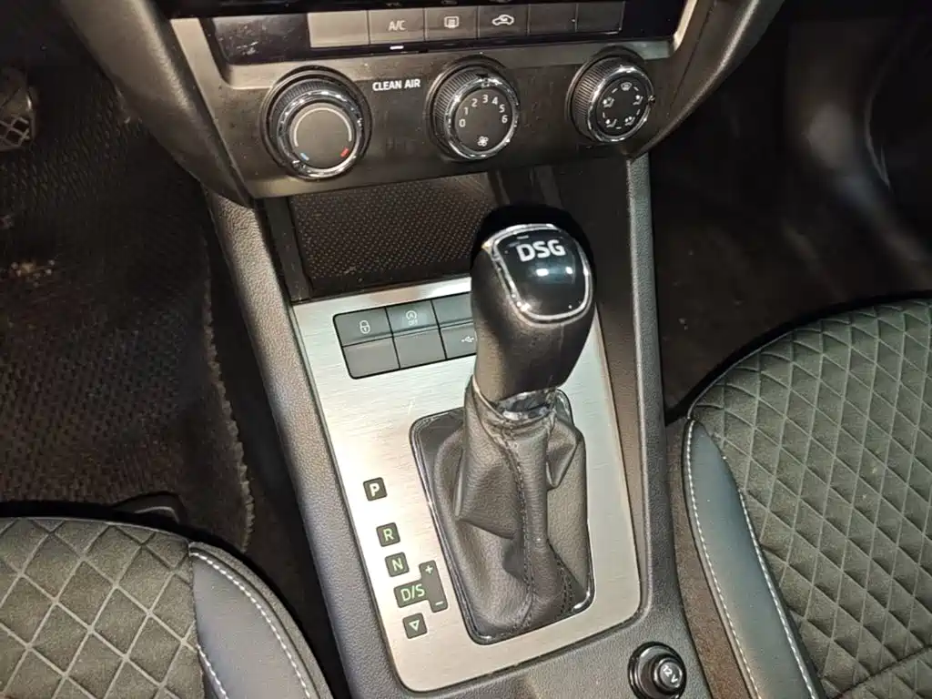 Skoda Octavia 2020 — фото 14