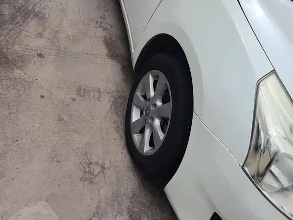 Nissan Tiida 2013