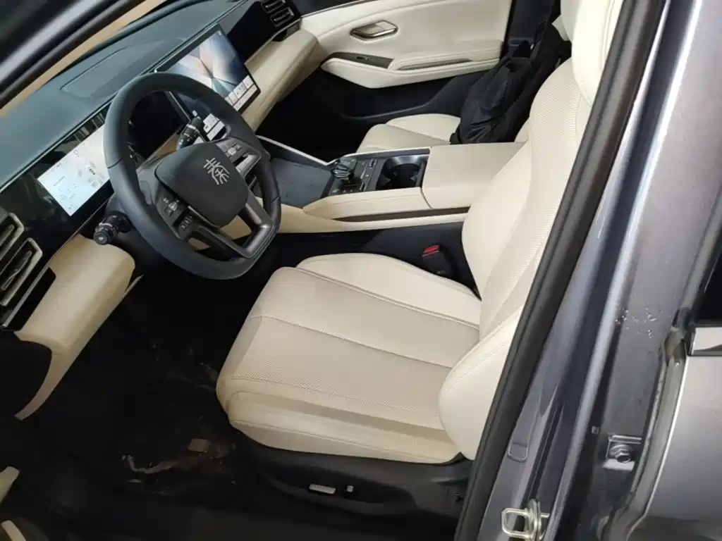 BYD Qin L 2025 — фото 15