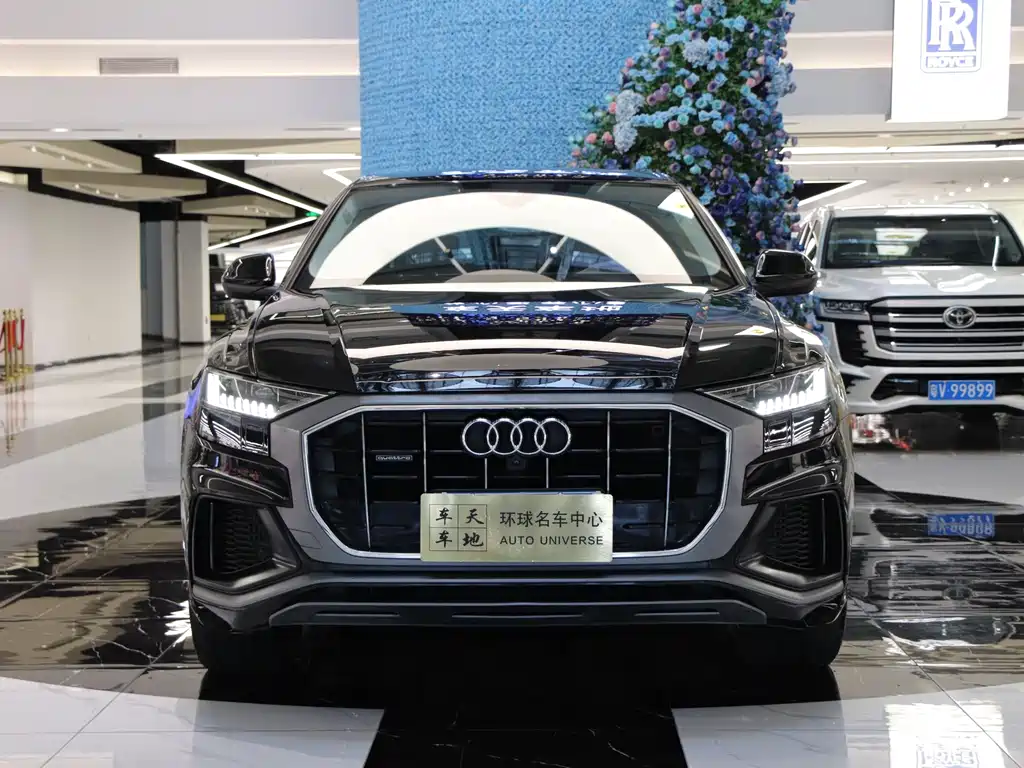 Audi Q8 2022 — фото 2