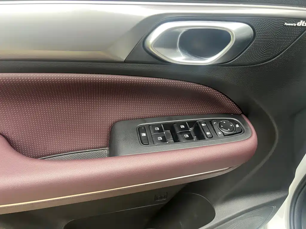 GAC Trumpchi M6 2025 — фото 16