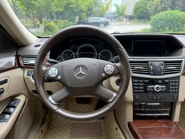 Mercedes-Benz E-Class 2012