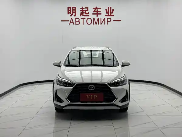 Toyota Yaris L 2023