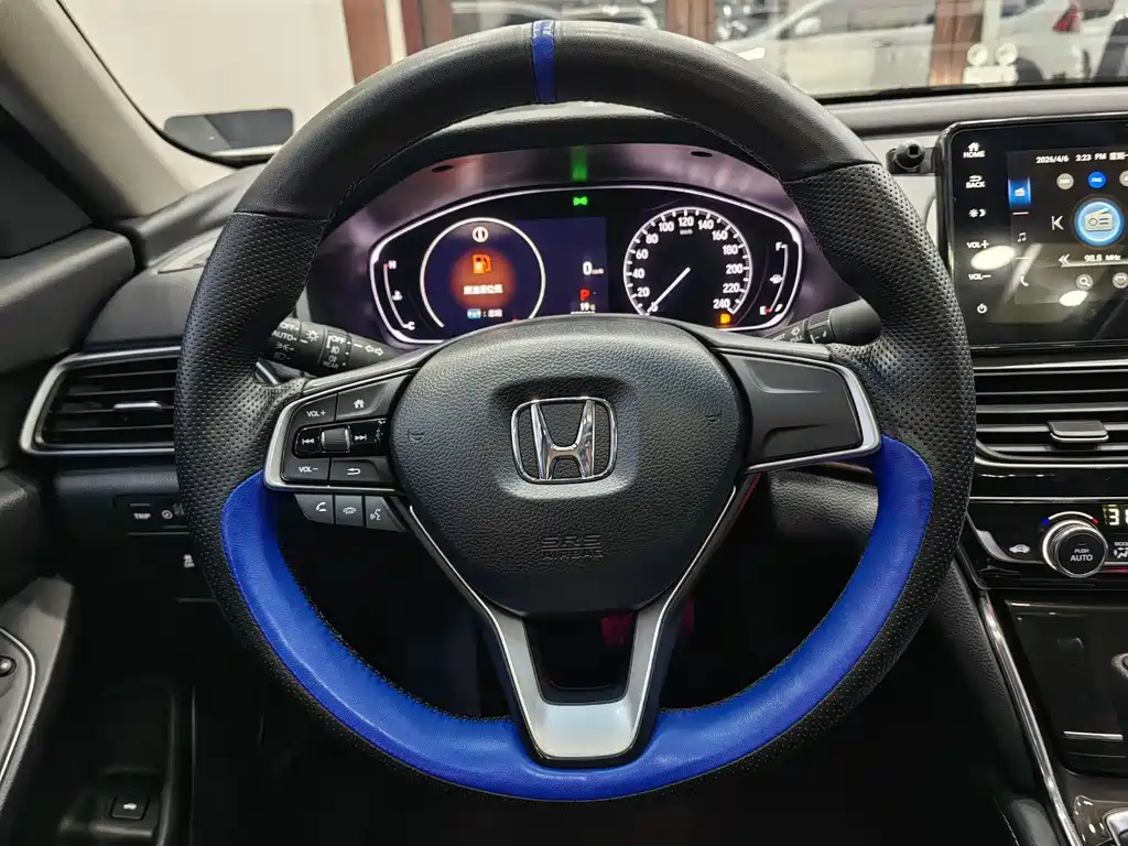 Honda Accord 2023 — фото 12