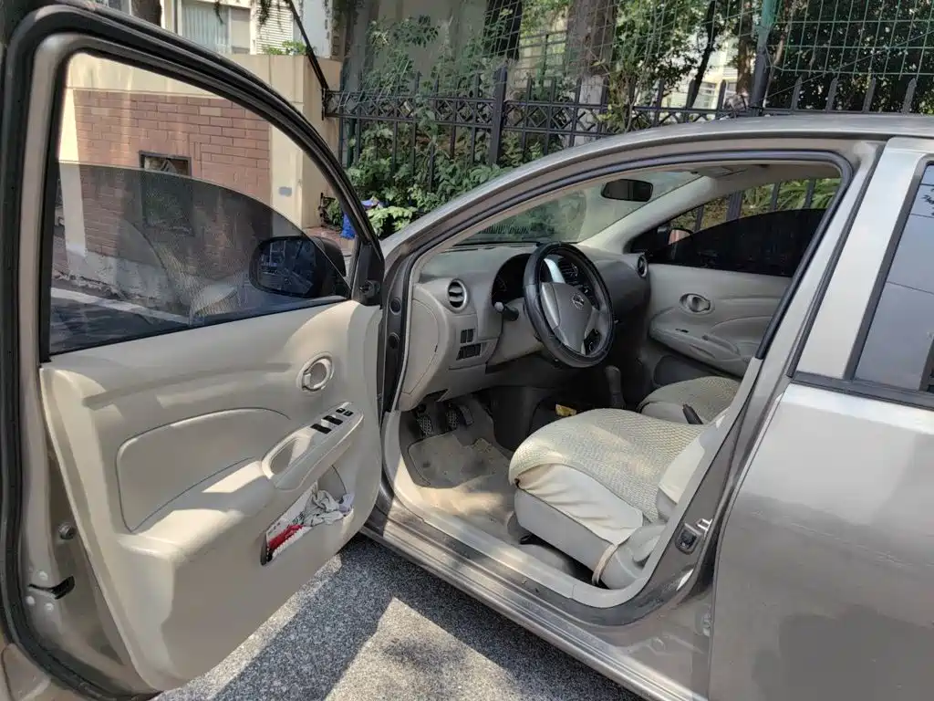 Nissan Sunny 2015 — фото 14