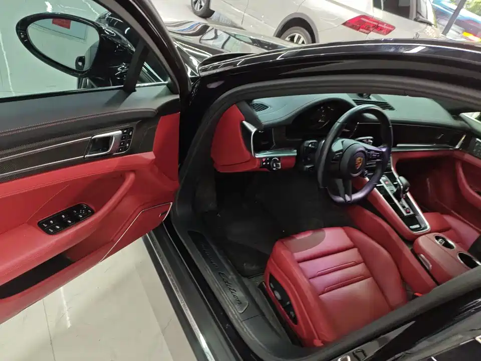 Porsche Panamera 2023